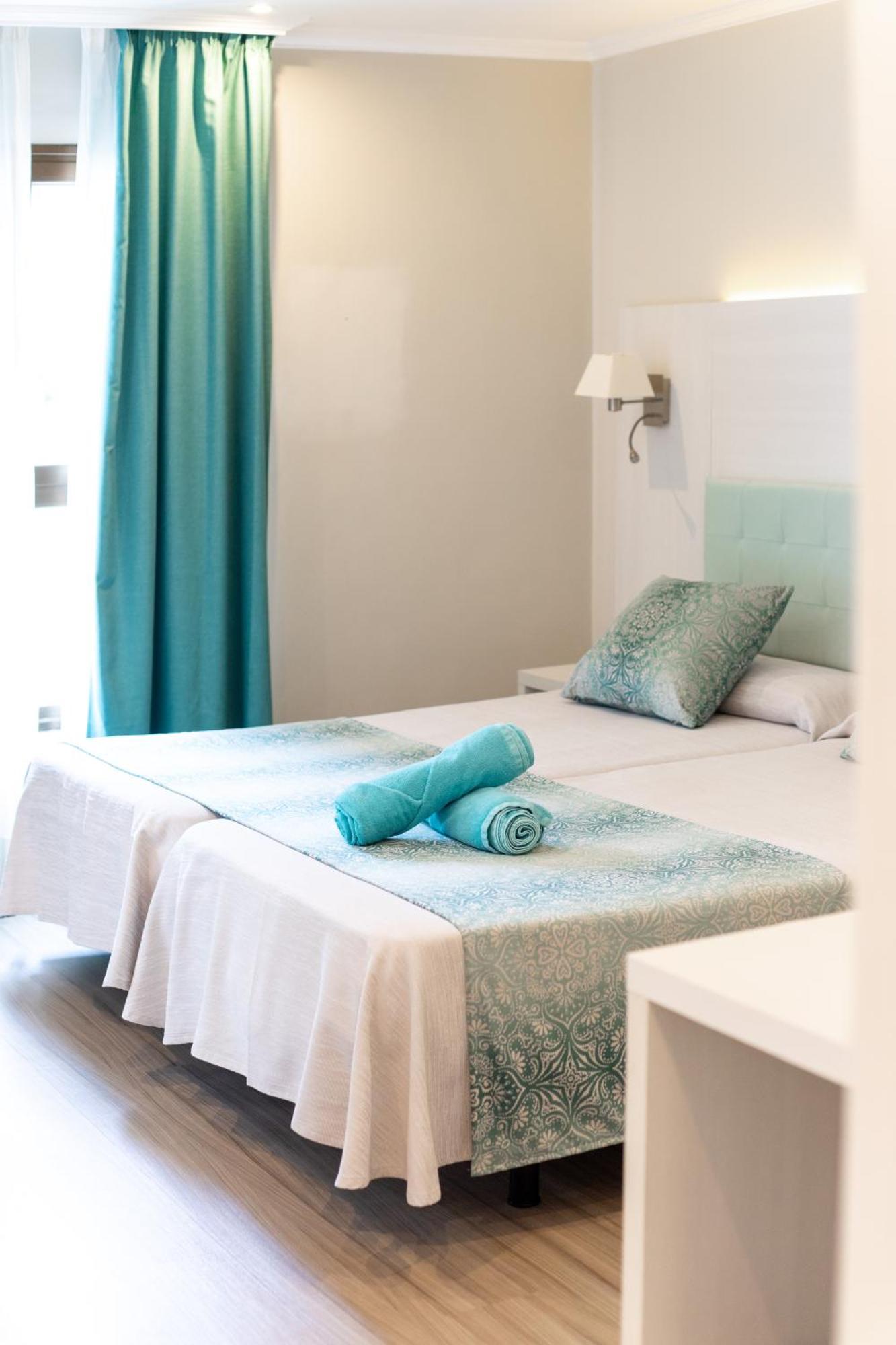Ona Palmira Paguera Hotel Peguera Luaran gambar