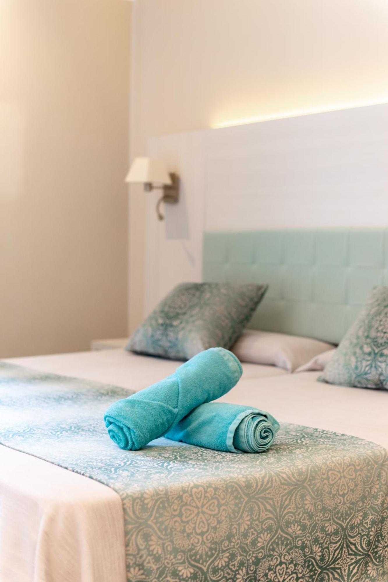 Ona Palmira Paguera Hotel Peguera Luaran gambar