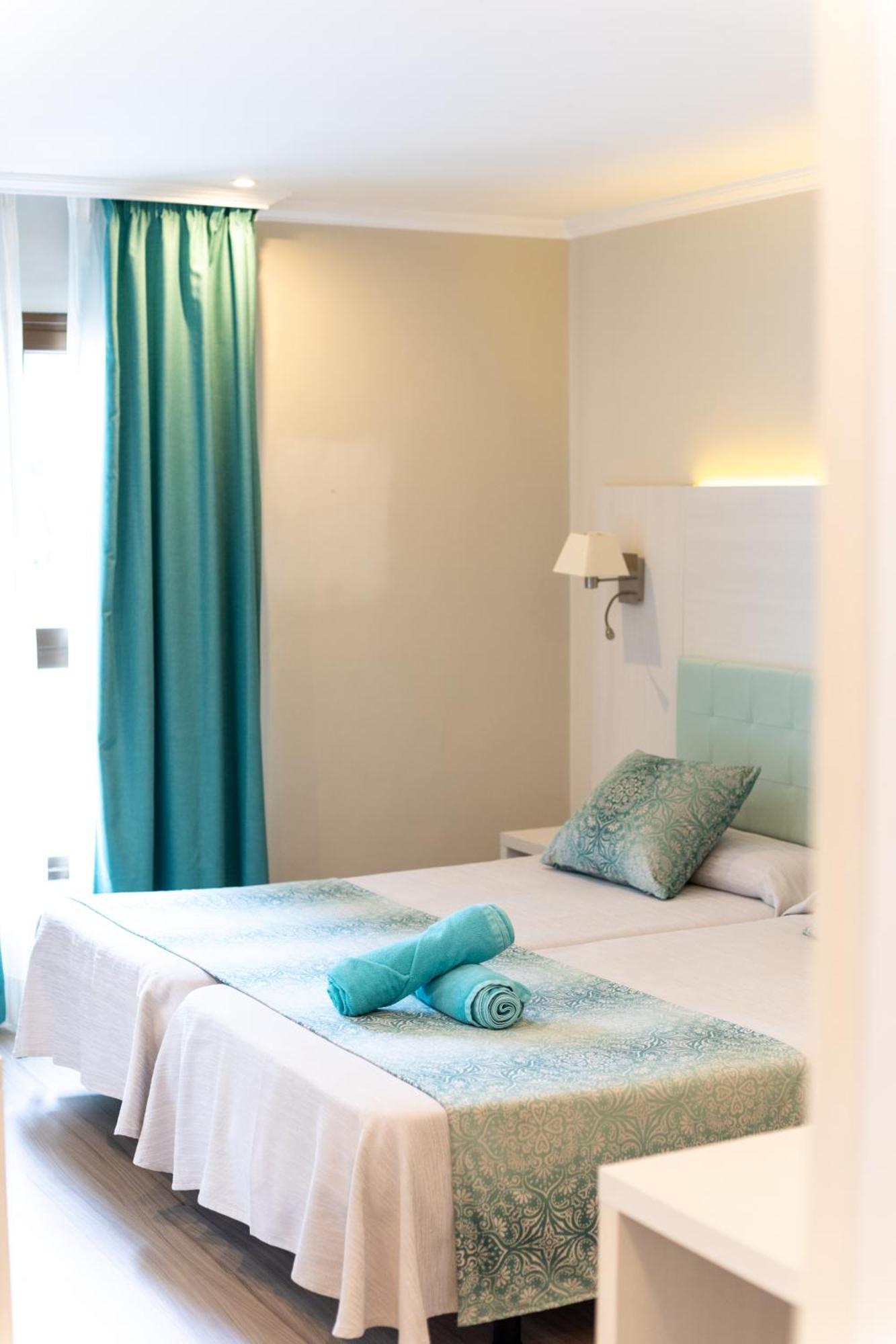 Ona Palmira Paguera Hotel Peguera Luaran gambar